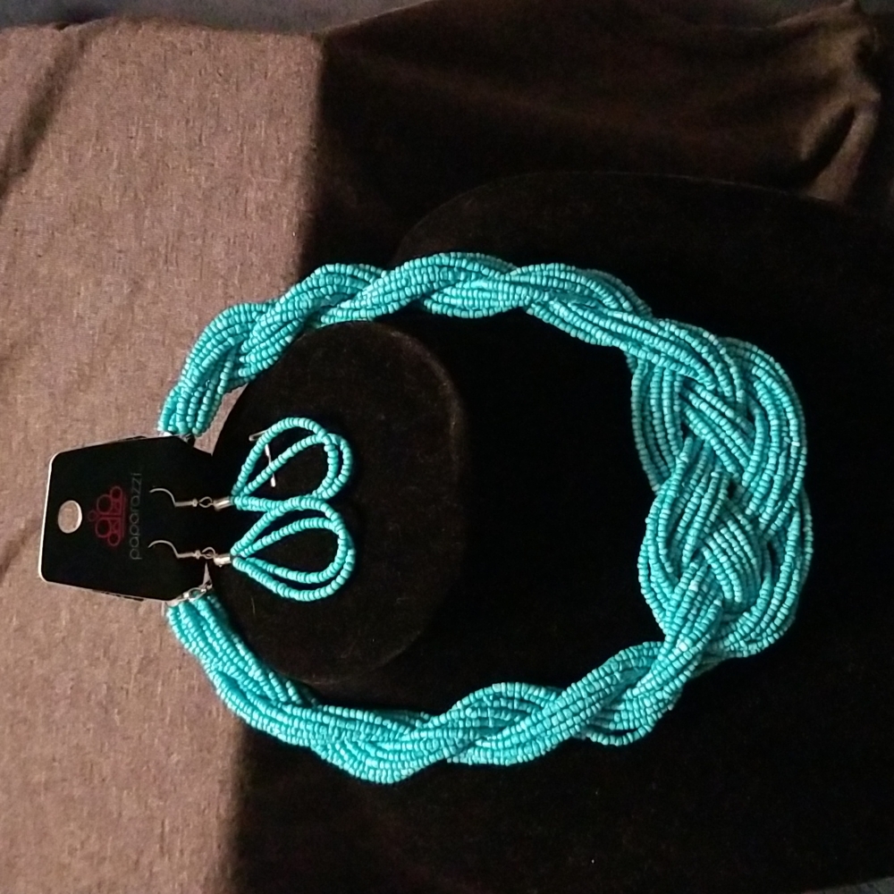 Turquoise Beaded Necklace